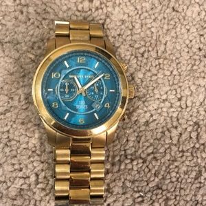 MK watch hunger stop edition